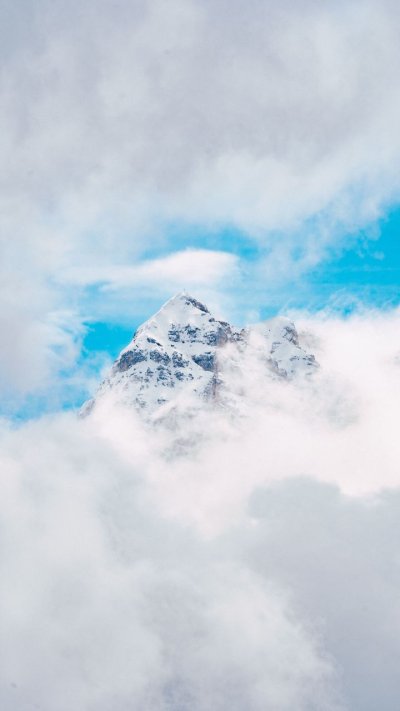 Горы в облаках