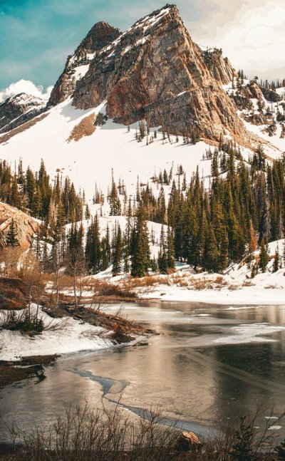 Обои вершина айфон 14