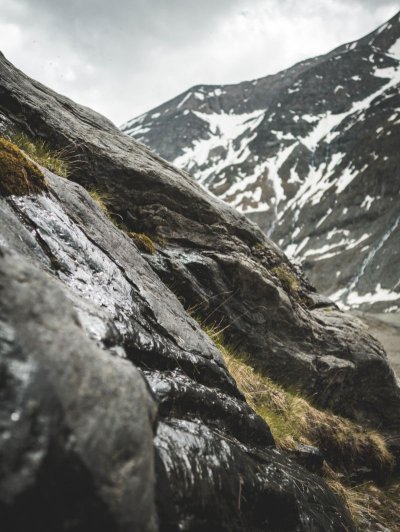 Горный рельеф