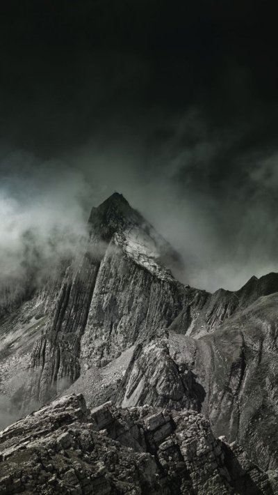 Темные горы