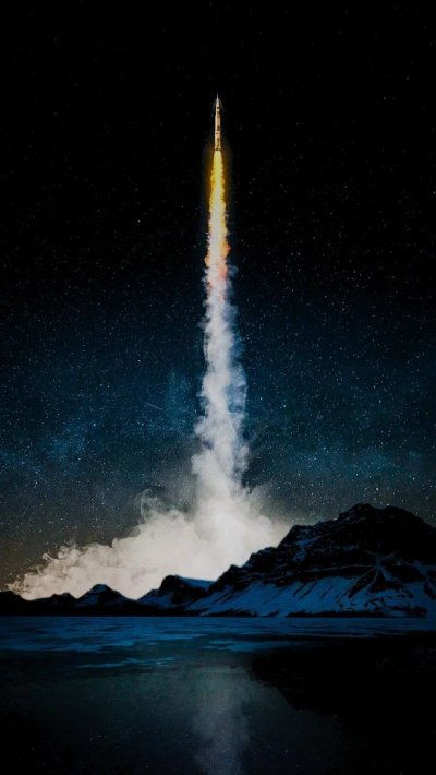 Ракета в космосе