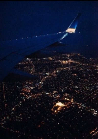 Самолет ночью