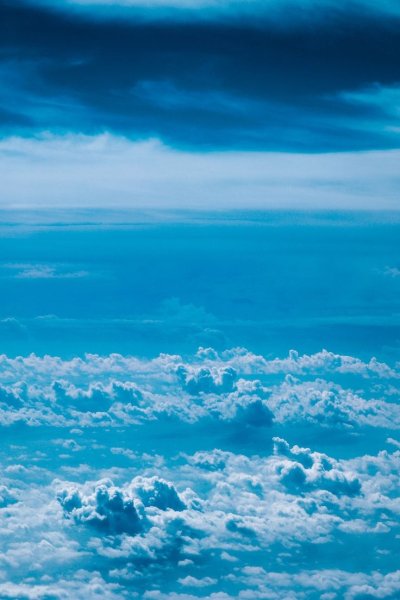 Голубые облака