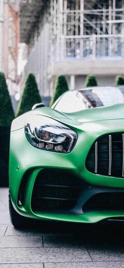 Зеленый автомобиль