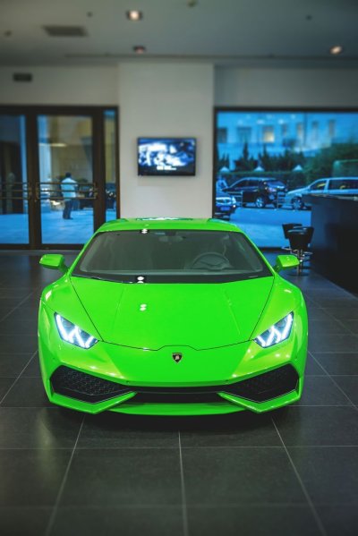 Lamborghini Huracan зеленый