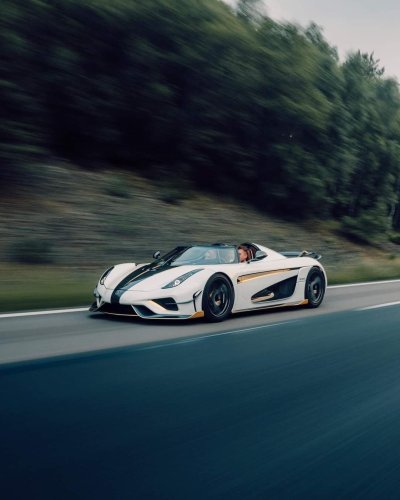 Кенигсегг 2022