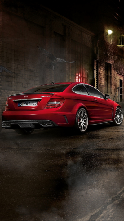 Мерседес CLS красный