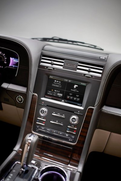 Lincoln Navigator 2015