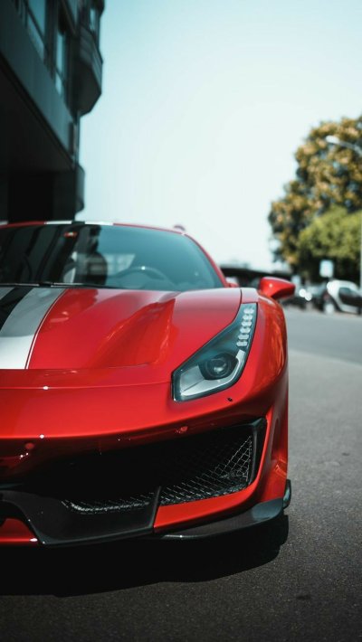 Феррари лакшери