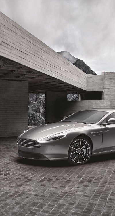 Астон Мартин суперкар