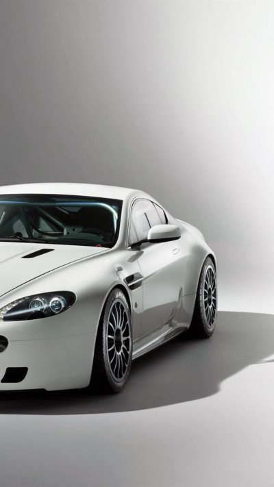 Астон Мартин вантаж