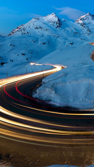 Крутой поворот дороги