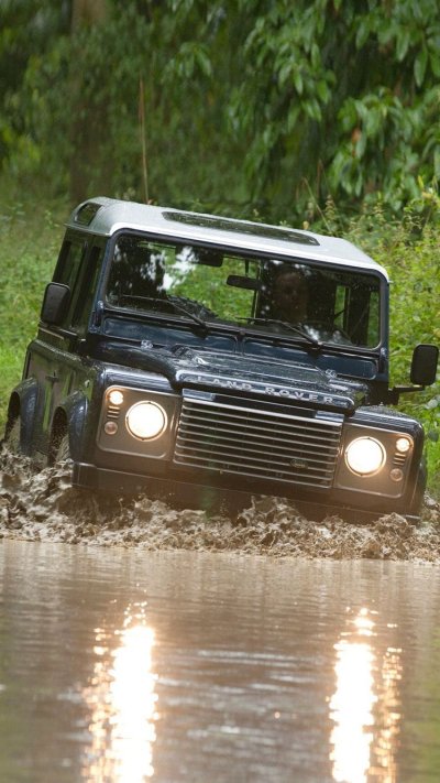 Land Rover Defender