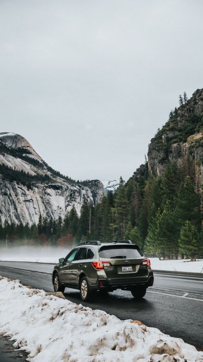 Автомобиль в горах