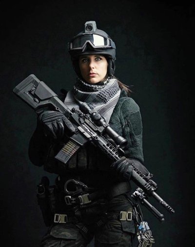 Девушки в спецназе