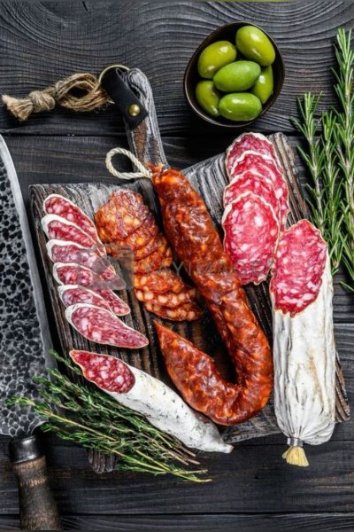 Колбасы Фуэт и чоризо