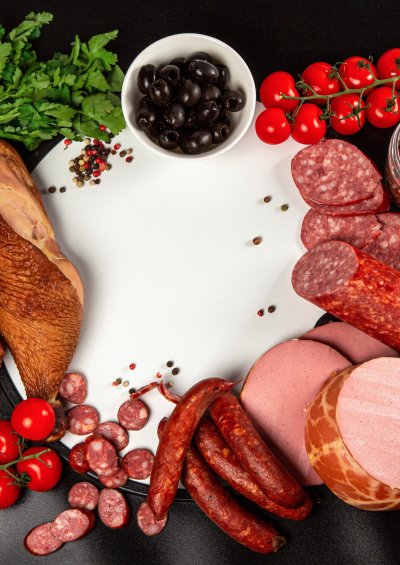 Колбасы и копчености