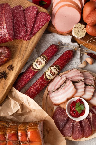 Колбаса свиная