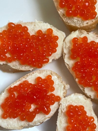 Яйцо с черной икрой