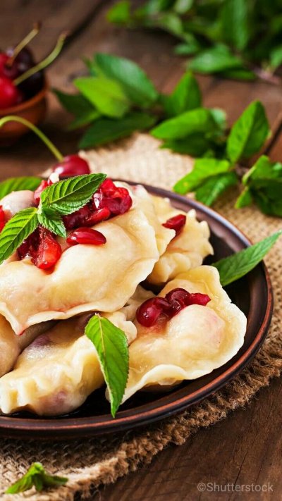 Вареники с вишней