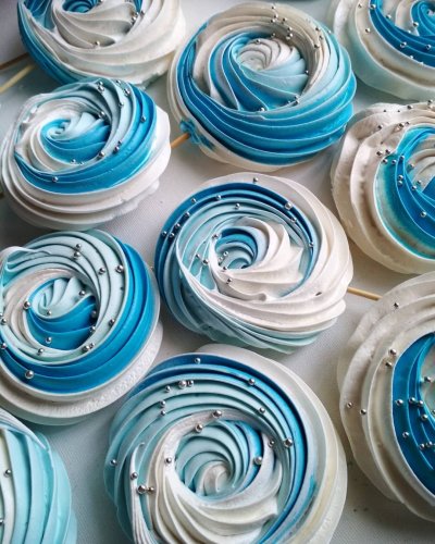 Меренга на палочке голубая