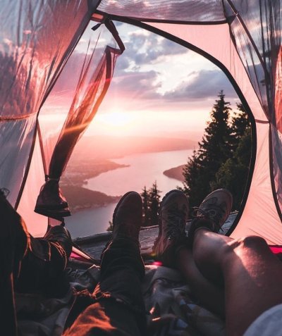 Красивый вид из палатки