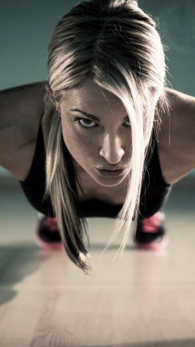 Обои на телефон спорт девушки