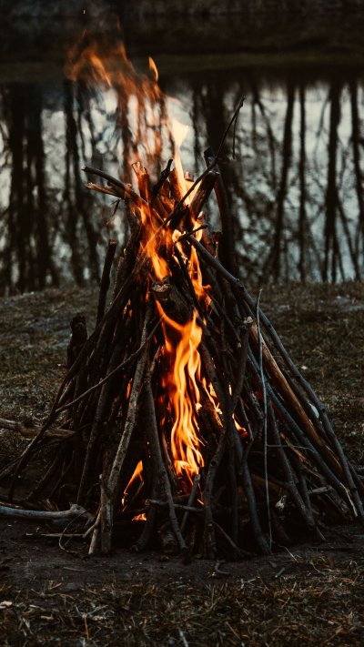 Поход костер