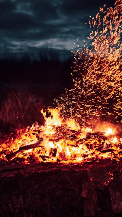 Огонь костер