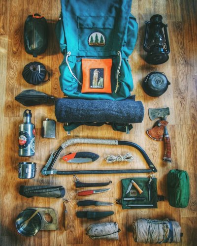 Турист выживальщик бушкрафтер