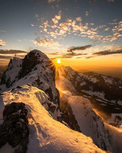 Рассвет в горах