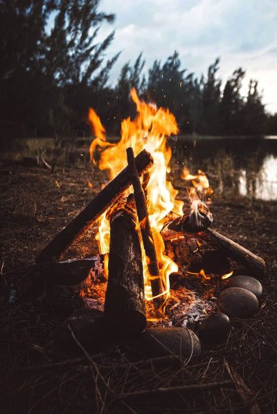 Костер летом