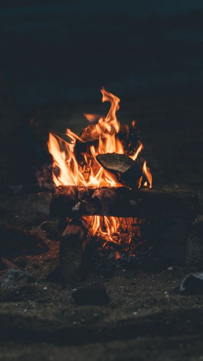 Обои на телефон костер