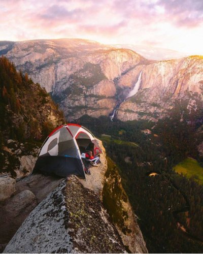 Красивый вид из палатки