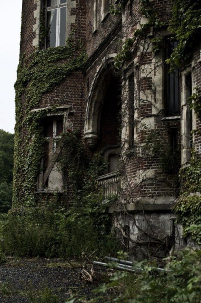Заброшенный замок Хэлсиен Холл