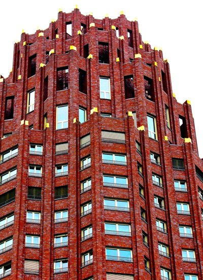 Многоэтажный дом