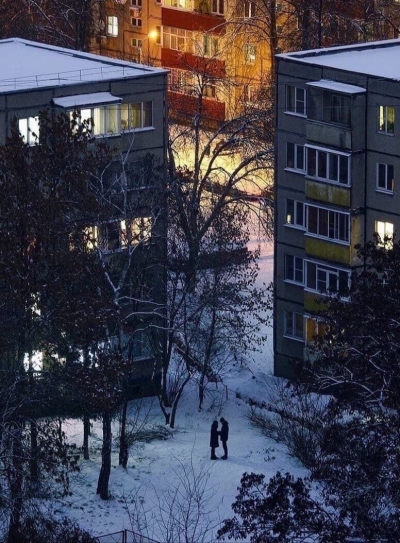 Двор пятиэтажки