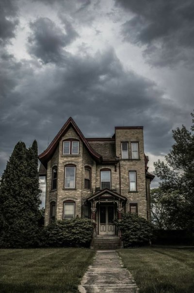 Страшный дом