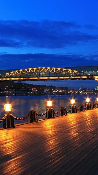 Набережная с домами